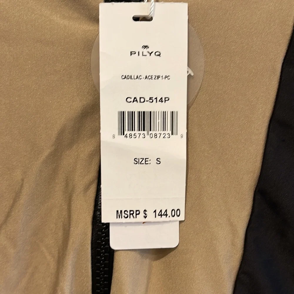 NWT PILYQ Cadillac Ace‎ Long Sleeve Rashguard Swimsuit!
